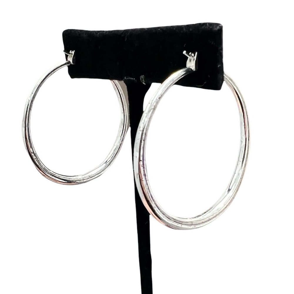 VINTAGE 1.5" DIAMETER SILVER TONE HOOP EARRINGS